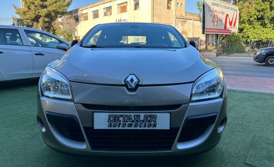 RENAULT Megane COUPE