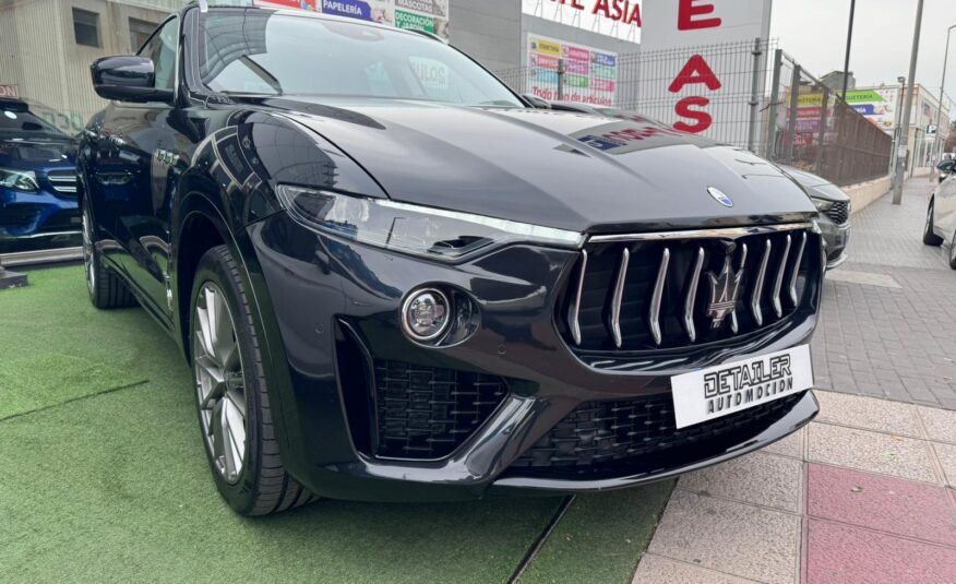 MASERATI LEVANTE 2020