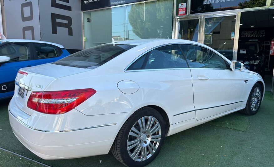 MERCEDES-BENZ CLASE E COUPE