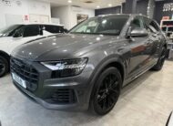 AUDI Q8 2021