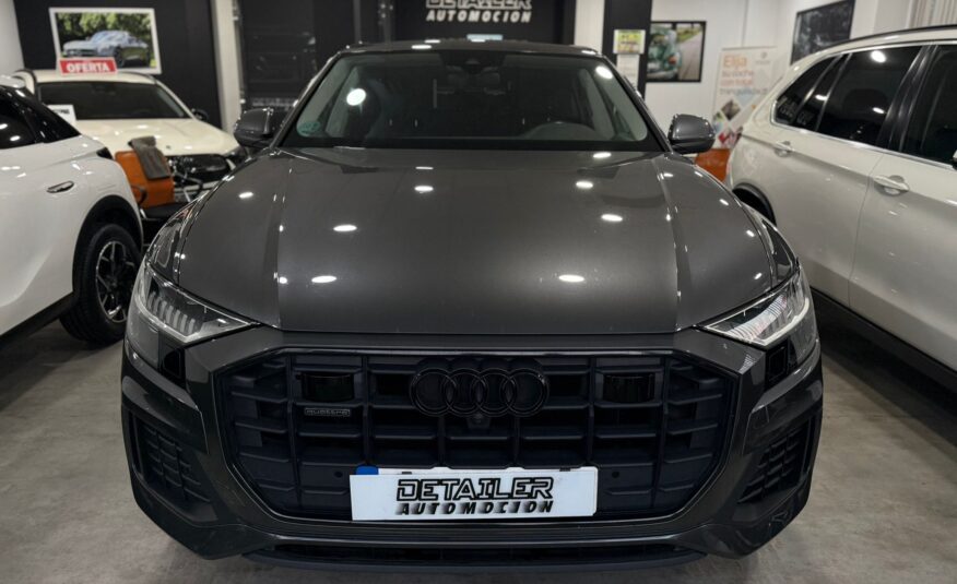 AUDI Q8 2021