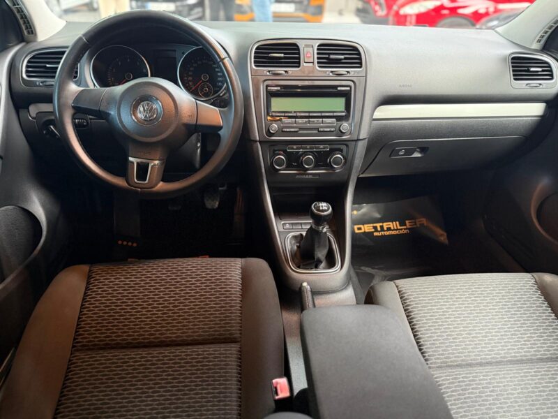 VOLKSWAGEN GOLF 2012