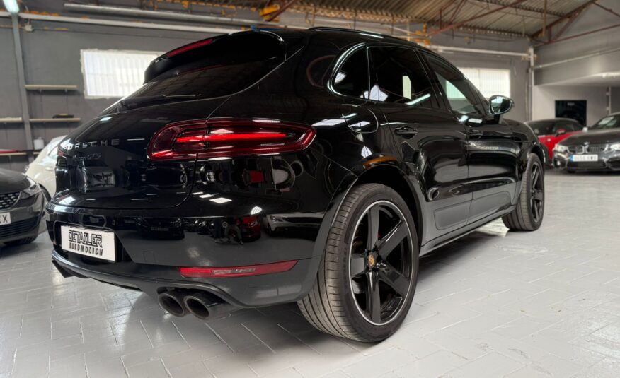 PORSCHE Macan GTS