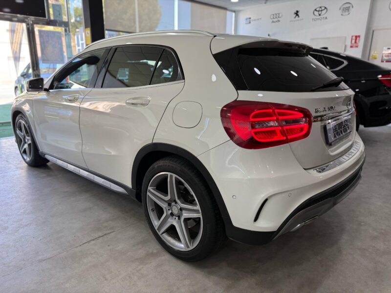 MERCEDES-BENZ GLA 2017