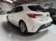 TOYOTA Corolla HYBRID