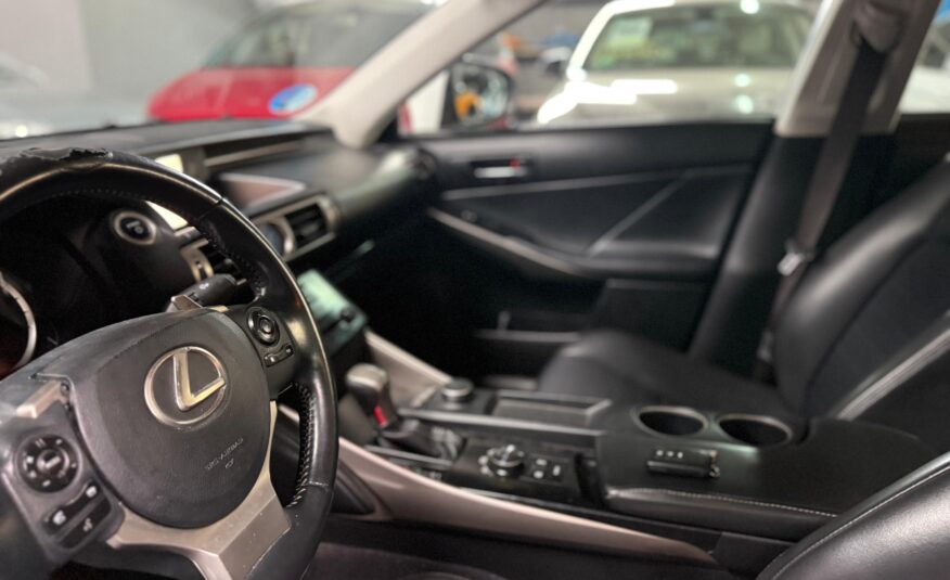 LEXUX IS SEDAN