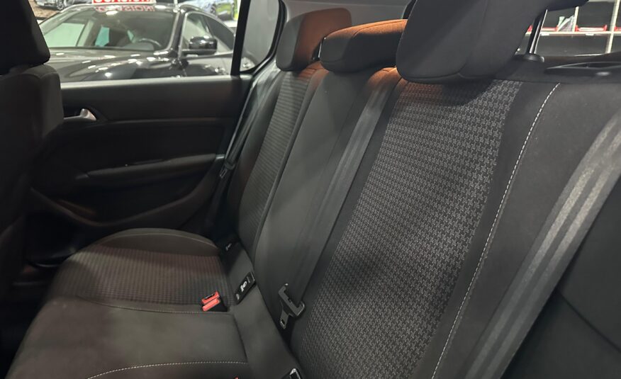 PEUGEOT 308 2018