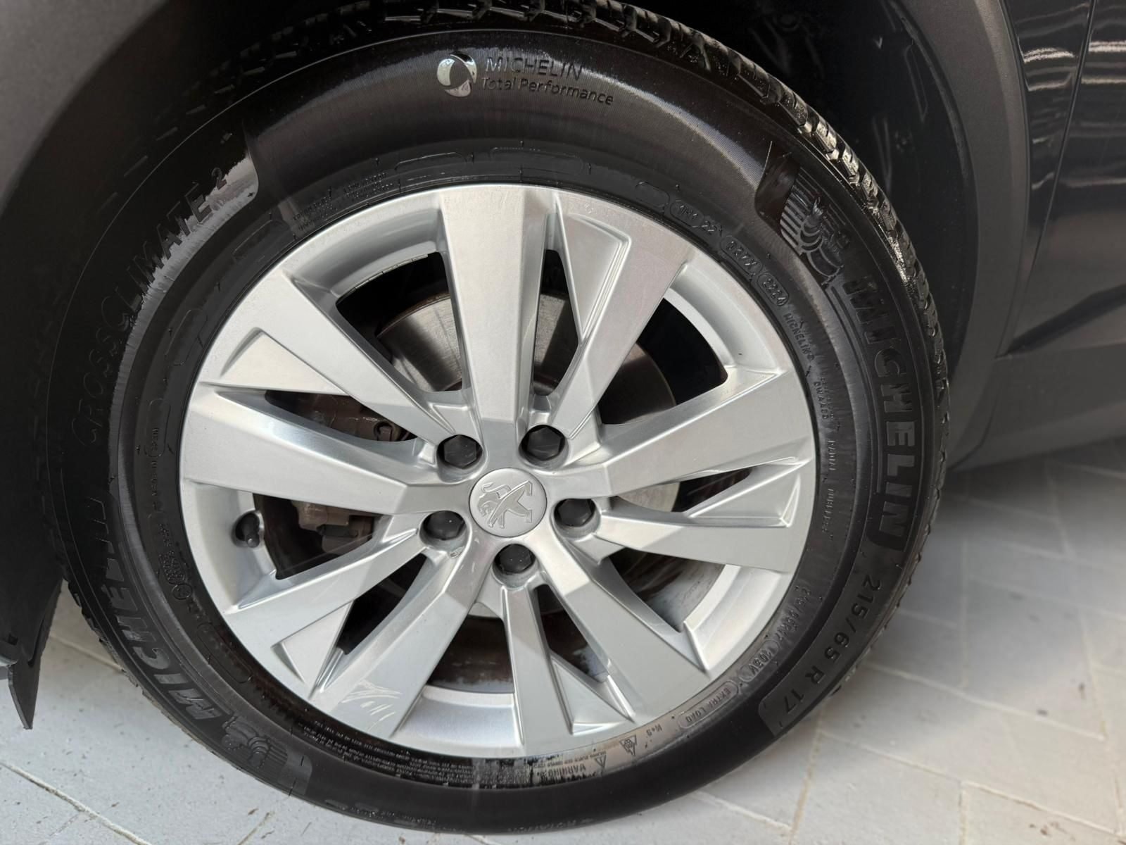 PEUGEOT 3008 1.5 BlueHDi 96kW (130CV) S&S Allure Pack