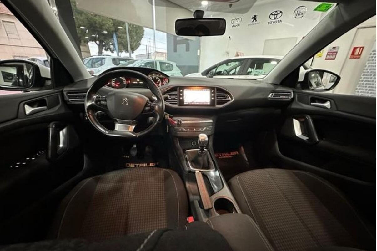 PEUGEOT 308 5p Active 1.2 PureTech 81KW (110CV) S&S