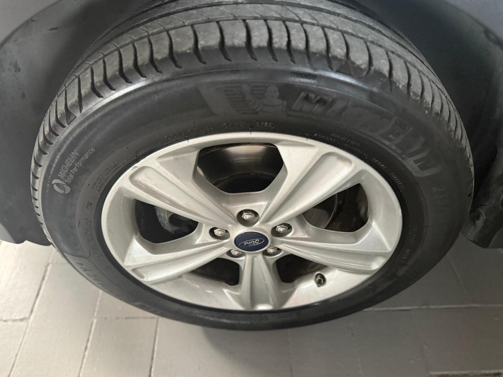 FORD KUGA 1.5 