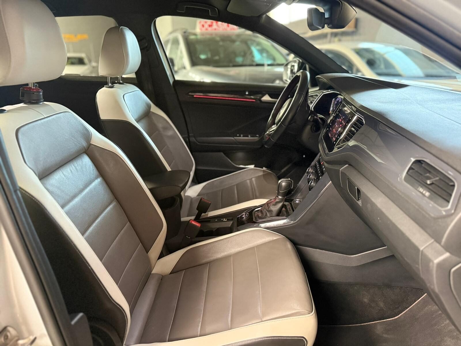 VOLKSWAGEN T-ROC 2.0