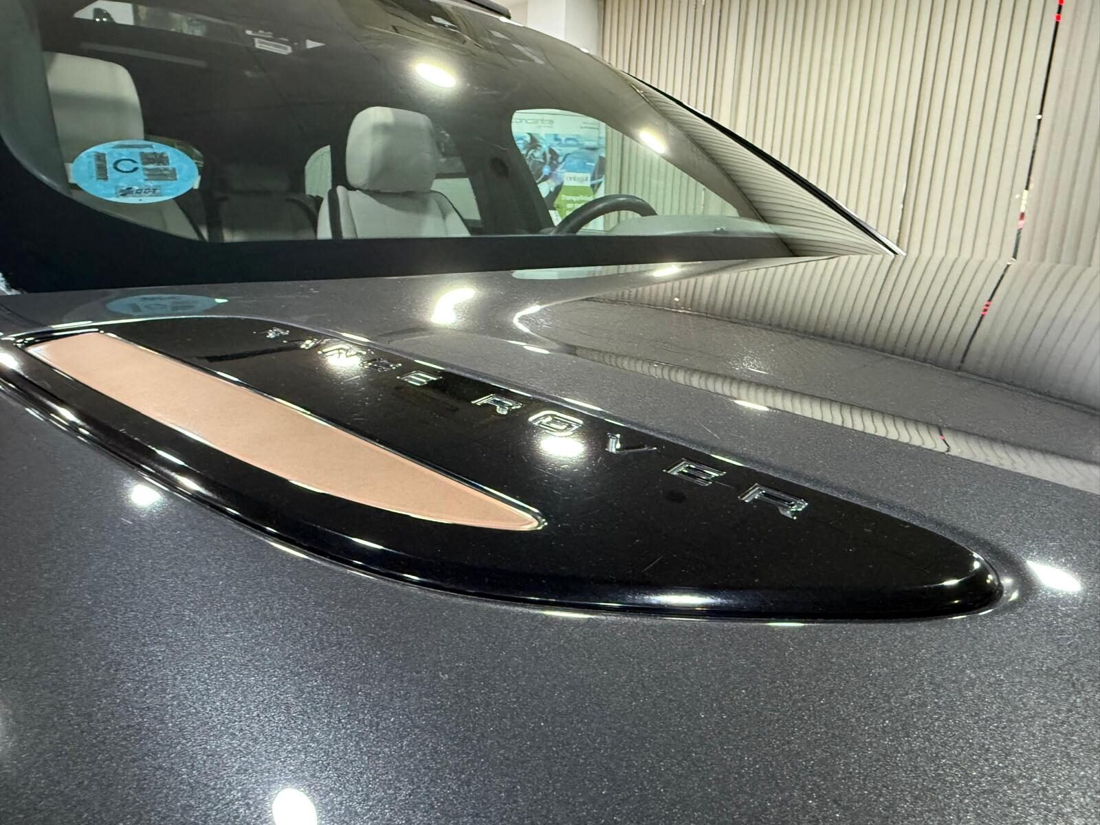 LAND-ROVER VELAR 2.0 R-DINAMIC