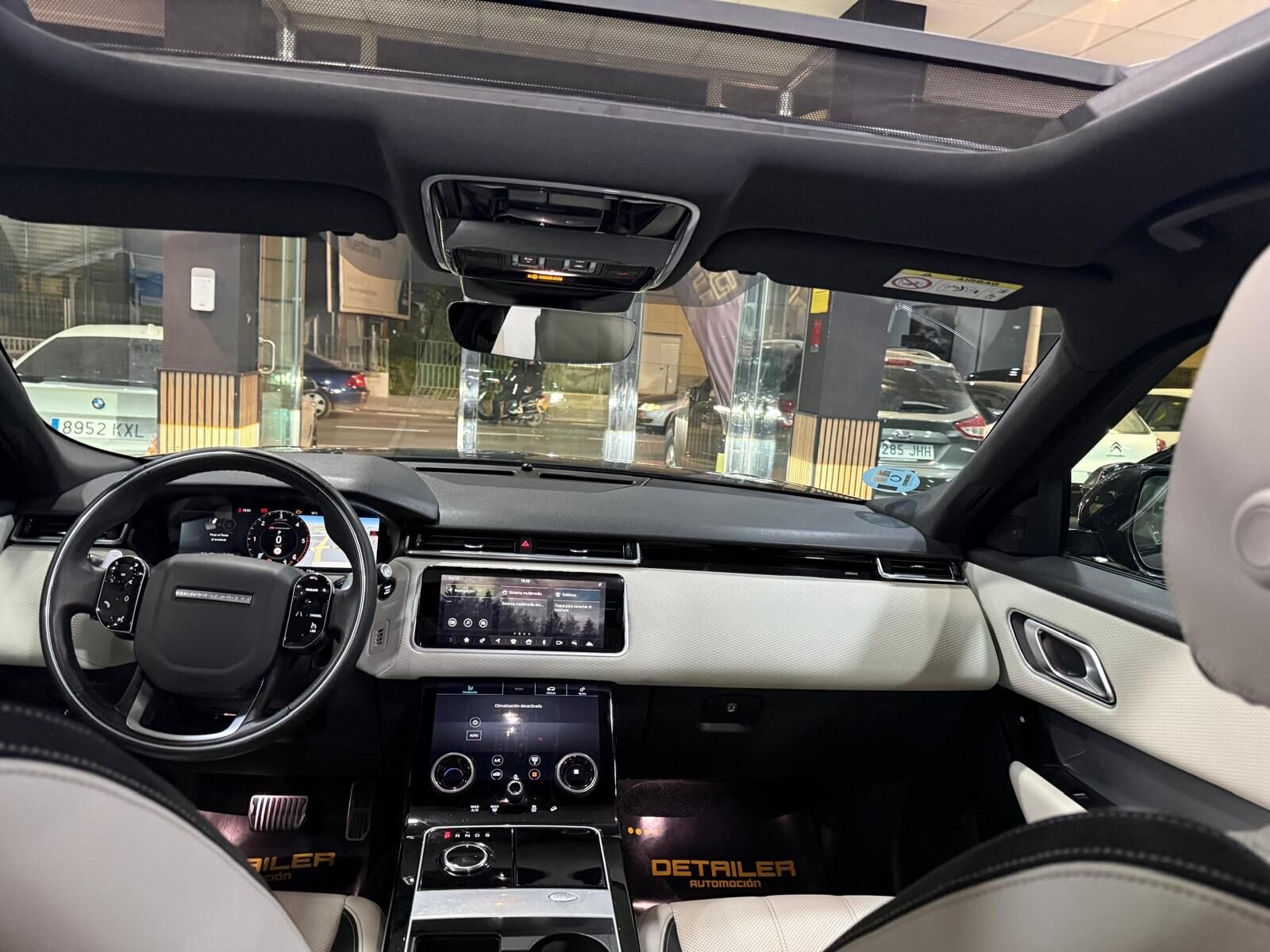 LAND-ROVER VELAR 2.0 R-DINAMIC