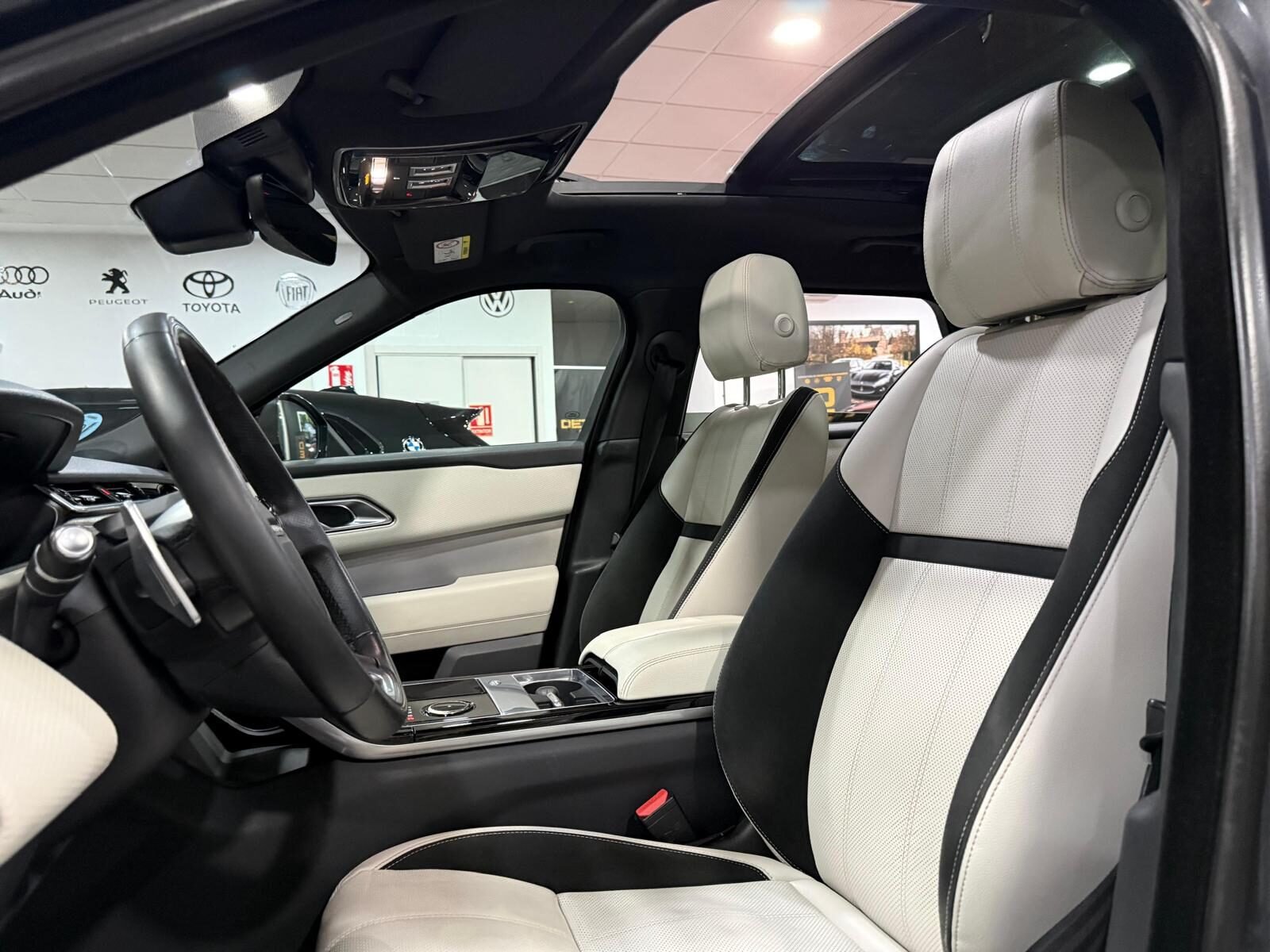 LAND-ROVER VELAR 2.0 R-DINAMIC