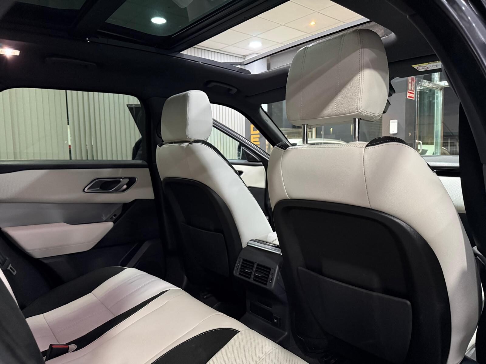 LAND-ROVER VELAR 2.0 R-DINAMIC