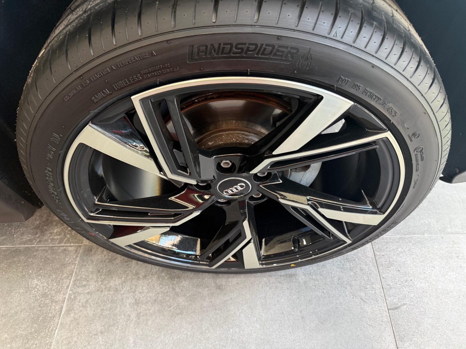 AUDI Q2 Advanced 30 TDI 85kW (116CV)
