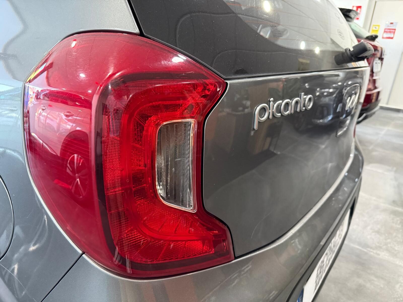 KIA Picanto 1.0