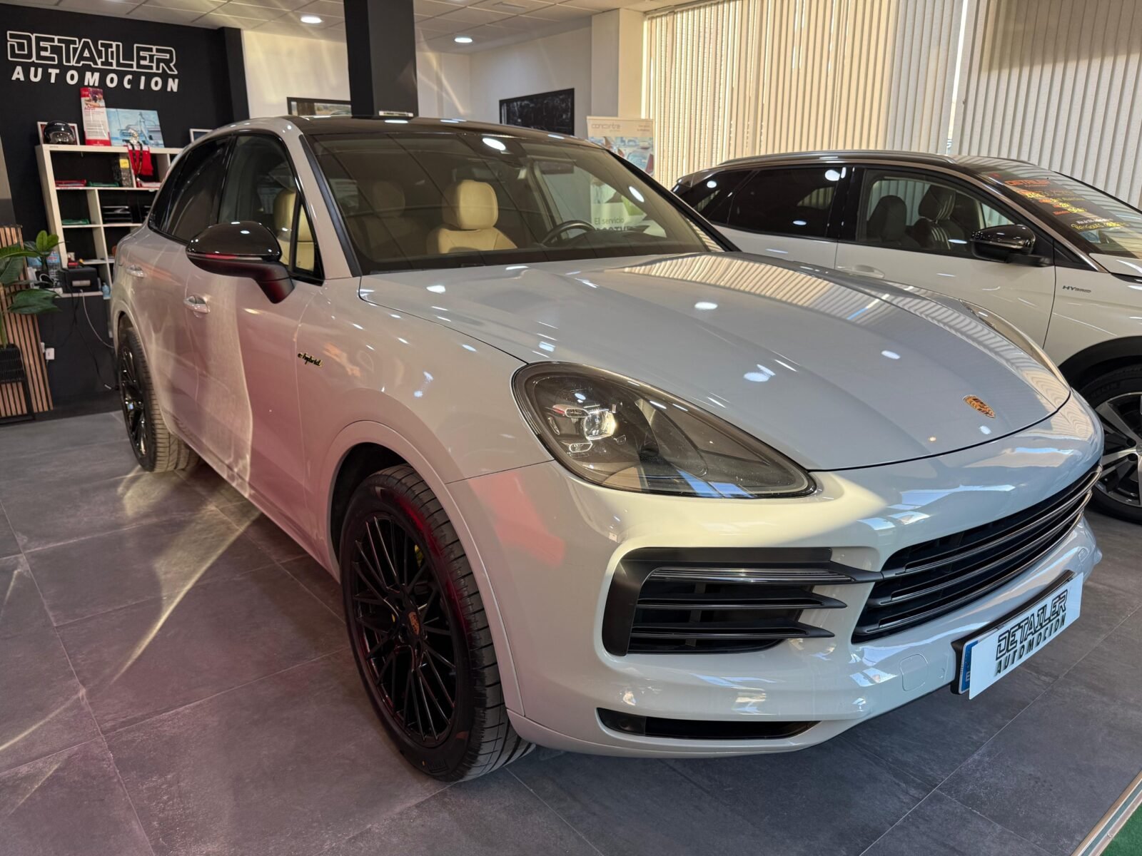 PORSCHE Cayenne EHYBRID