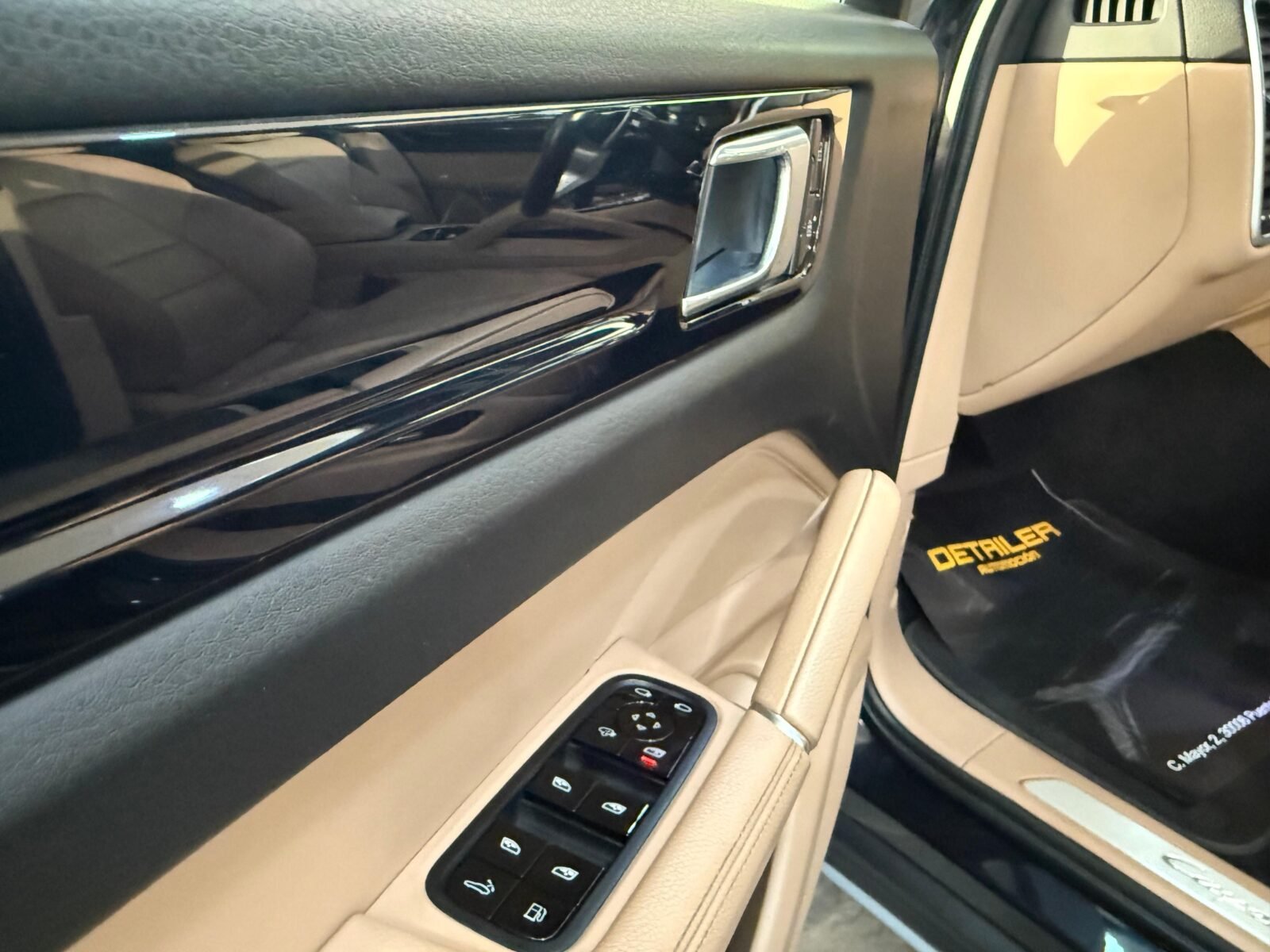PORSCHE Cayenne EHYBRID