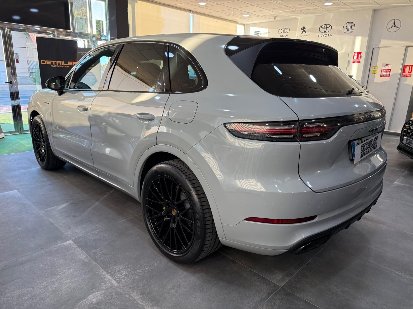 PORSCHE Cayenne EHYBRID