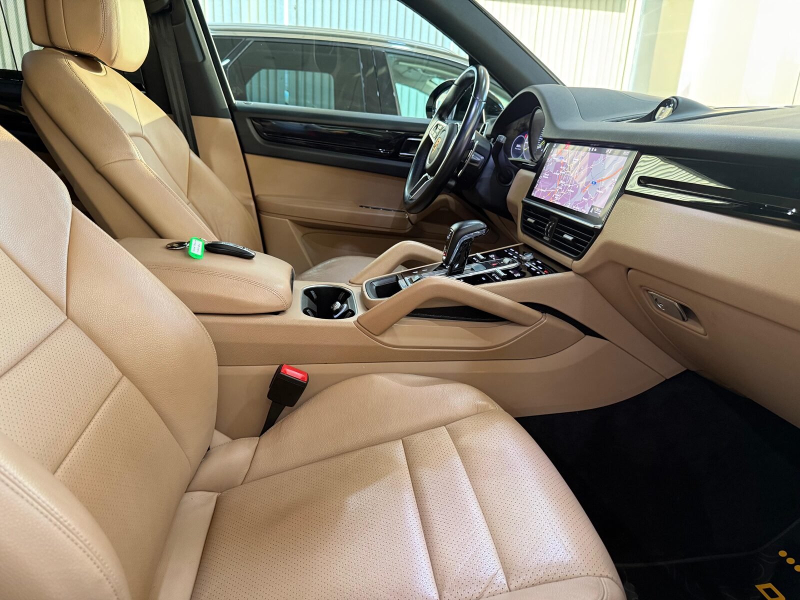 PORSCHE Cayenne EHYBRID