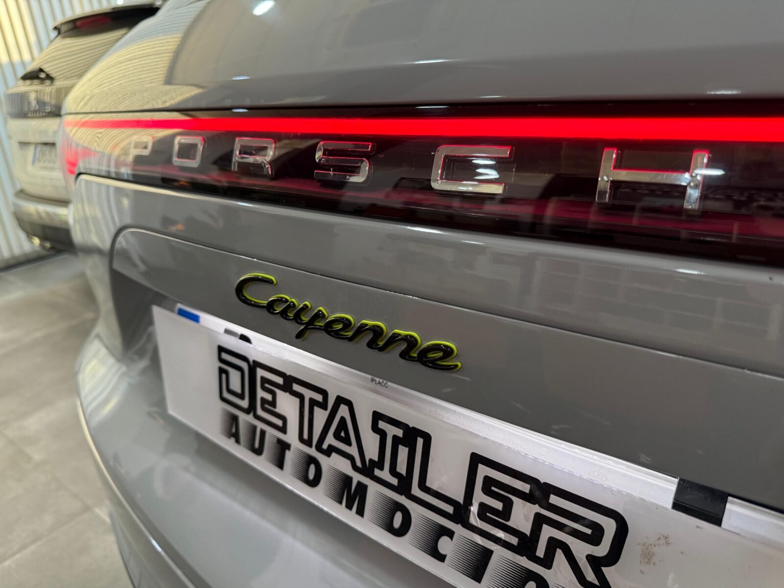 PORSCHE Cayenne EHYBRID