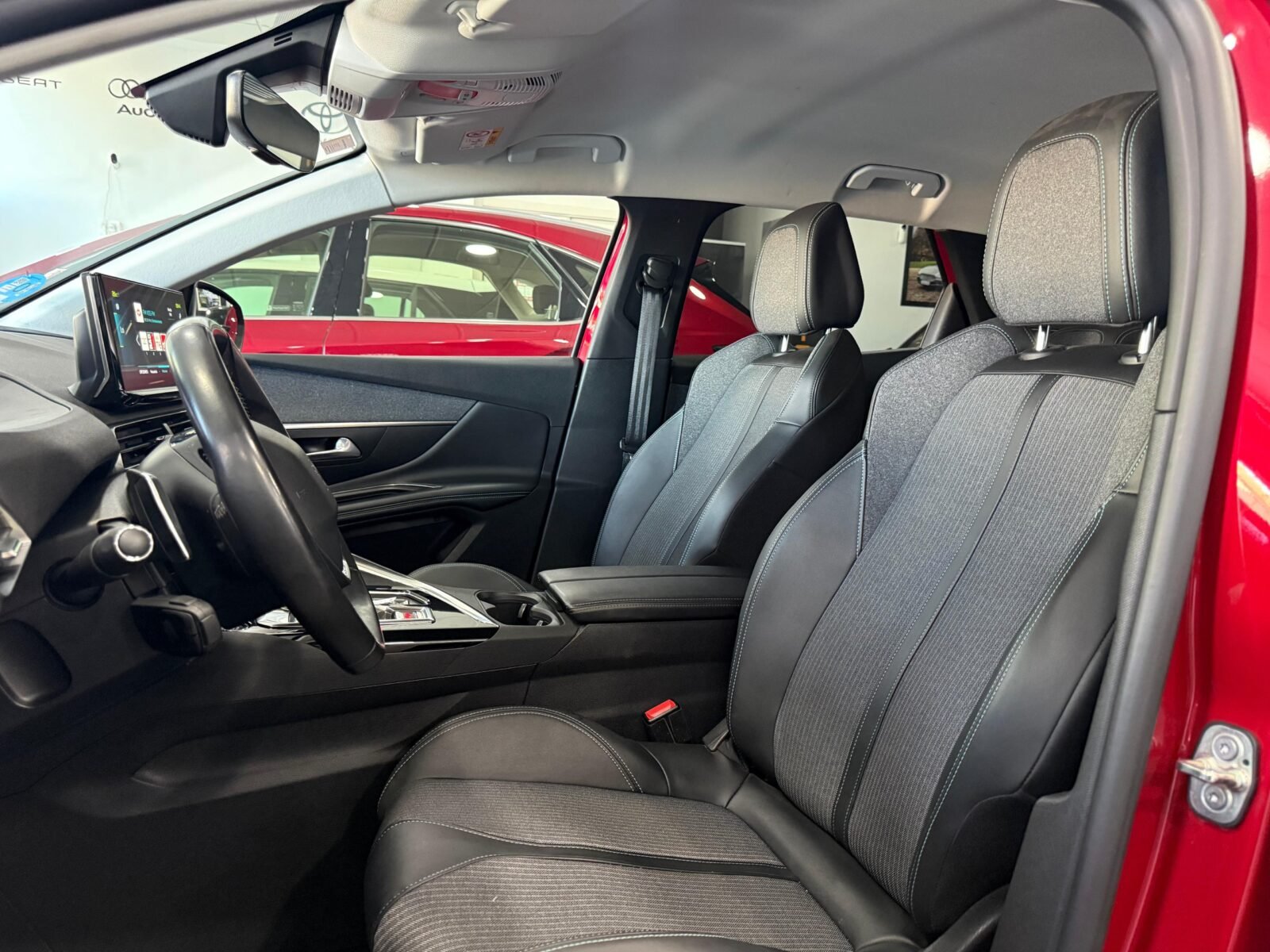 PEUGEOT 3008 1.6 Hybrid