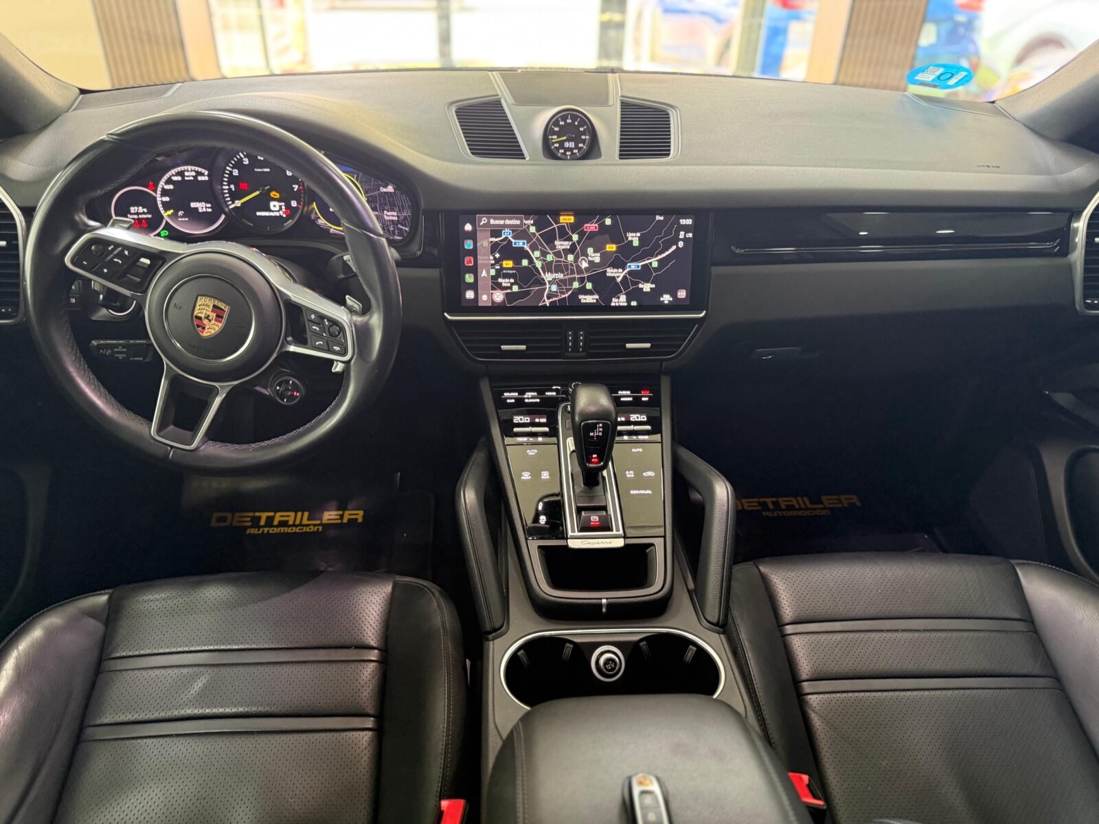 PORSCHE E-HYBRID