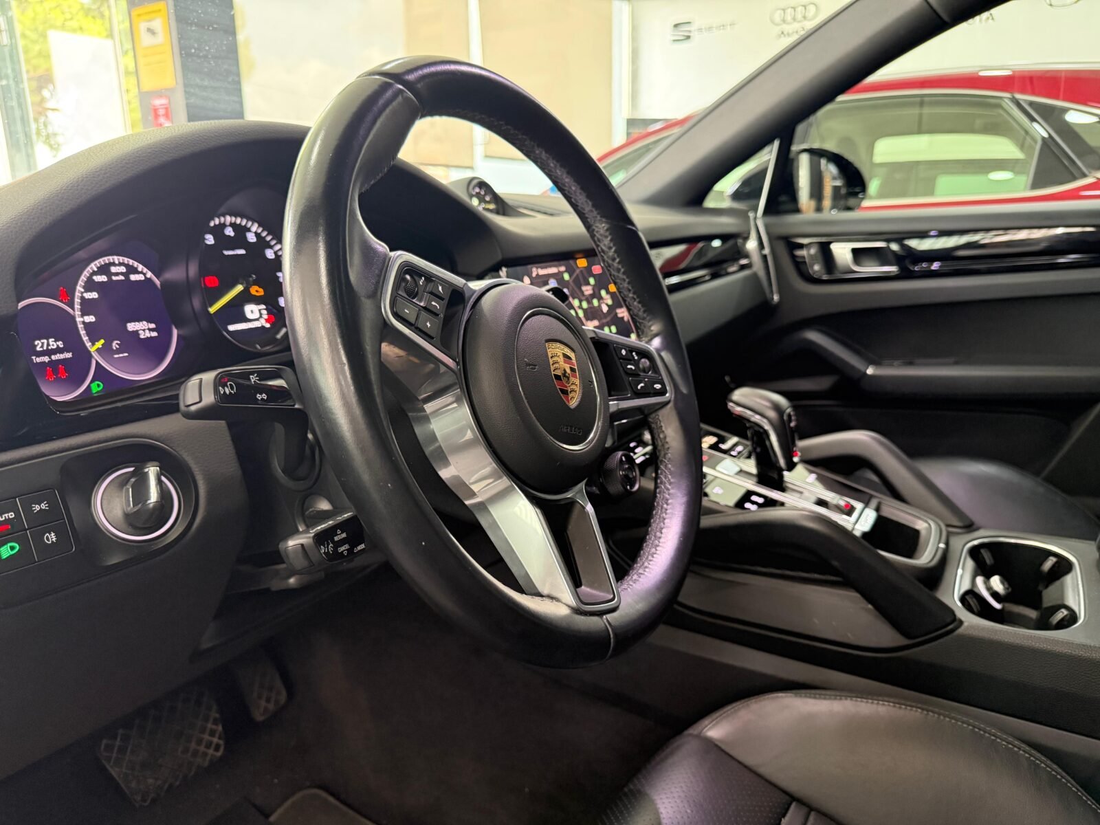 PORSCHE E-HYBRID
