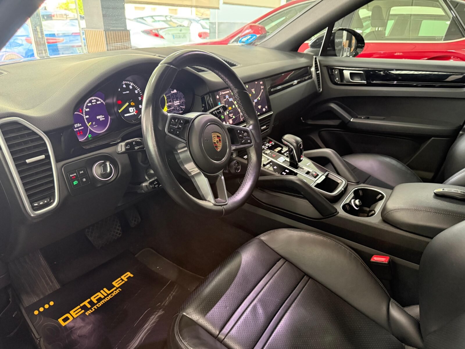 PORSCHE E-HYBRID