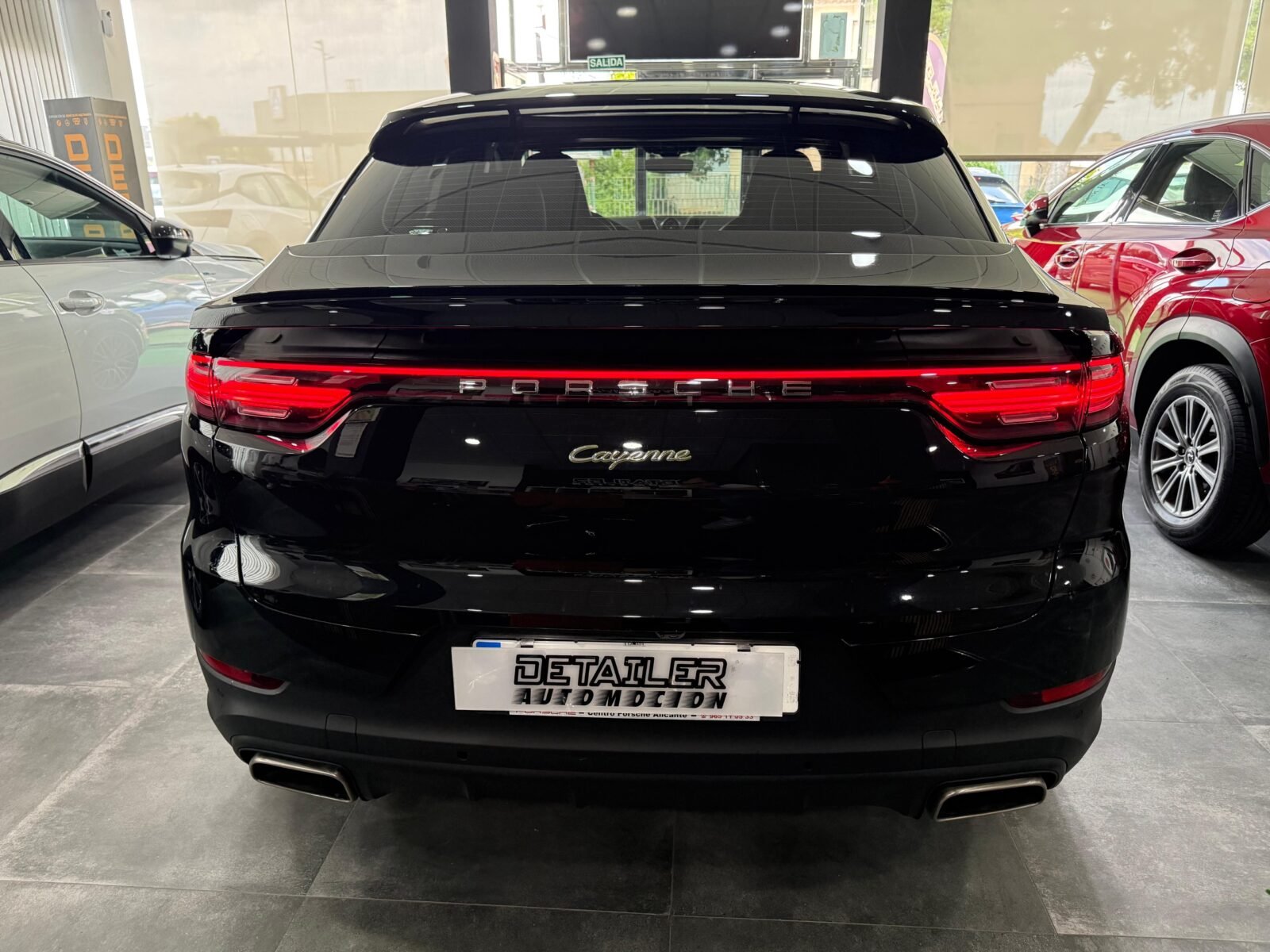 PORSCHE E-HYBRID