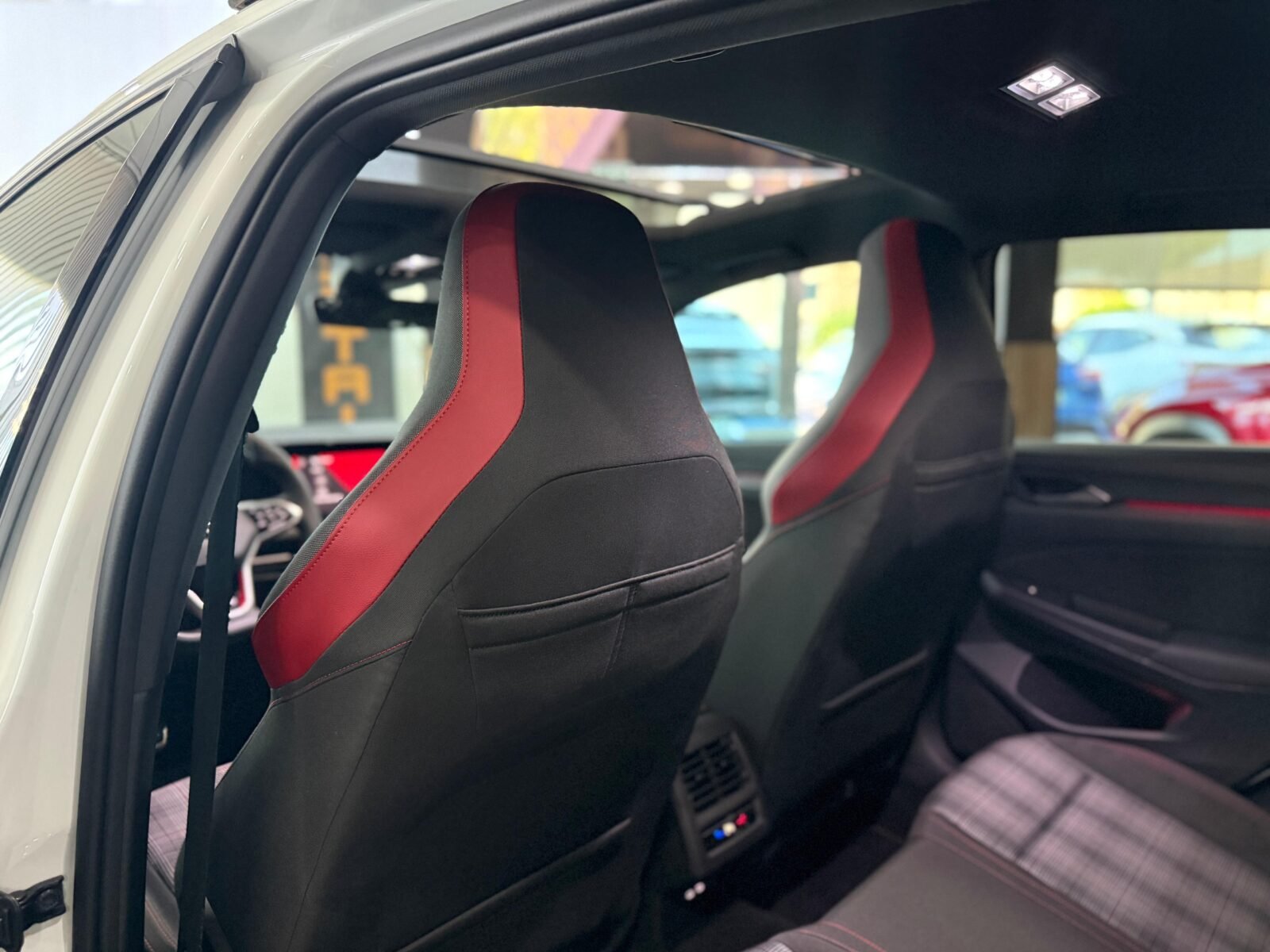 VOLKSWAGEN GOLF GTI