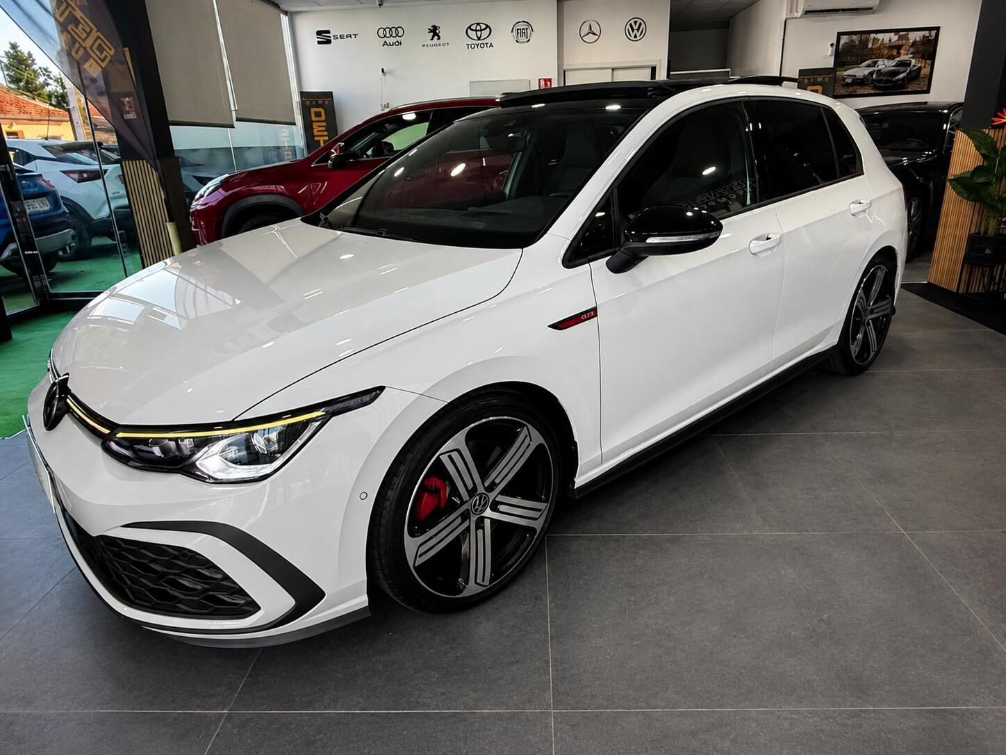 VOLKSWAGEN GOLF GTI