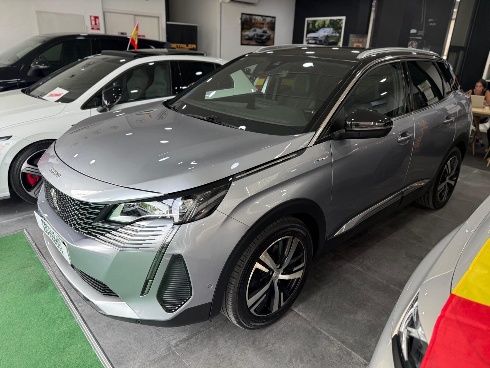 PEUGEOT 3008 HYBRID