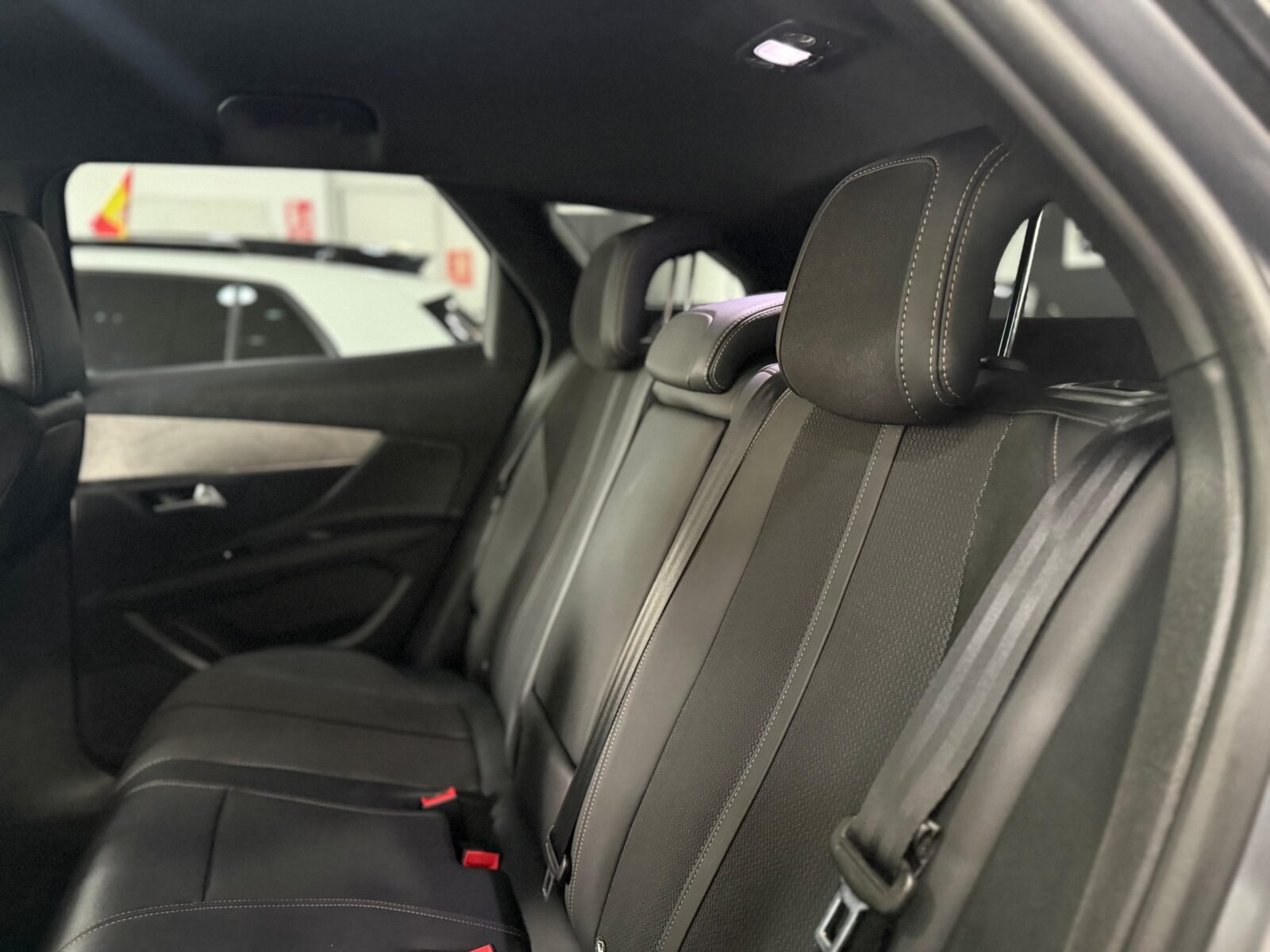 PEUGEOT 3008 HYBRID