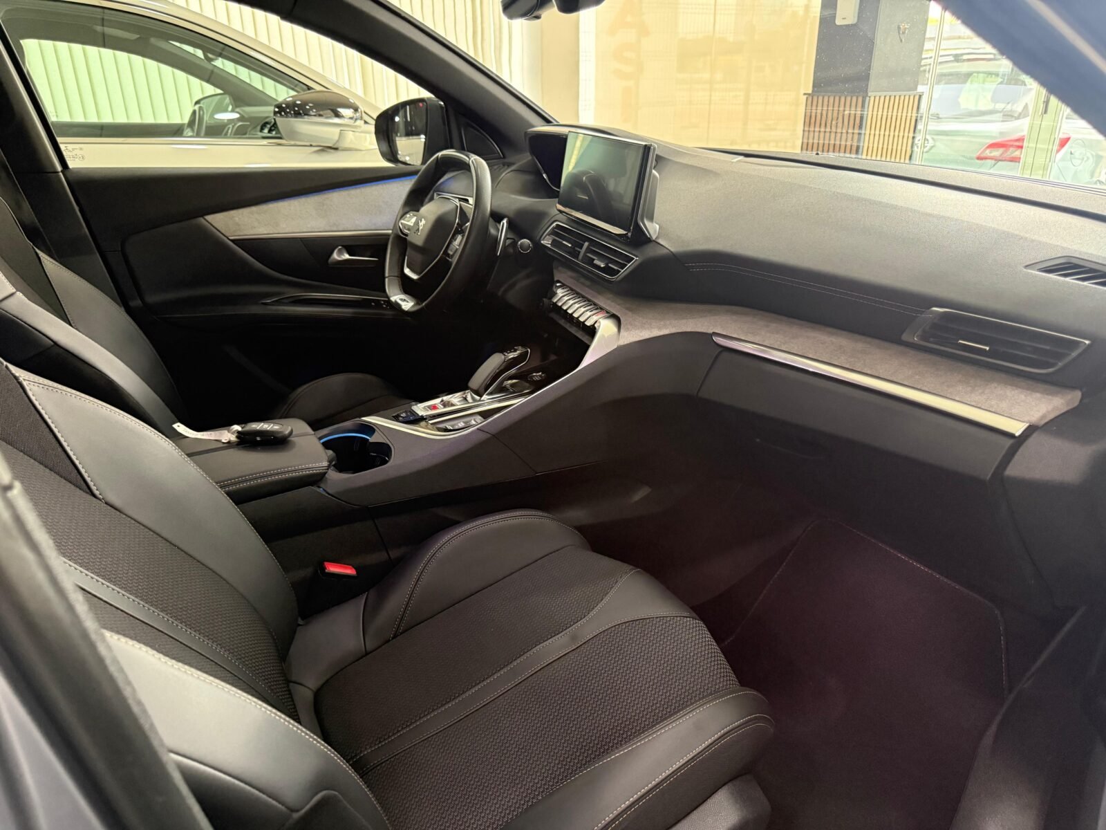 PEUGEOT 3008 HYBRID