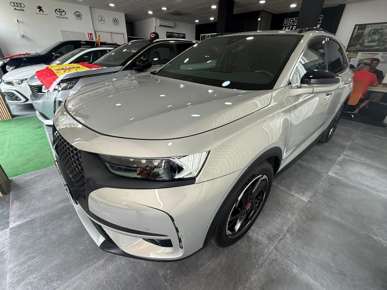 DS 7 E-TENSE