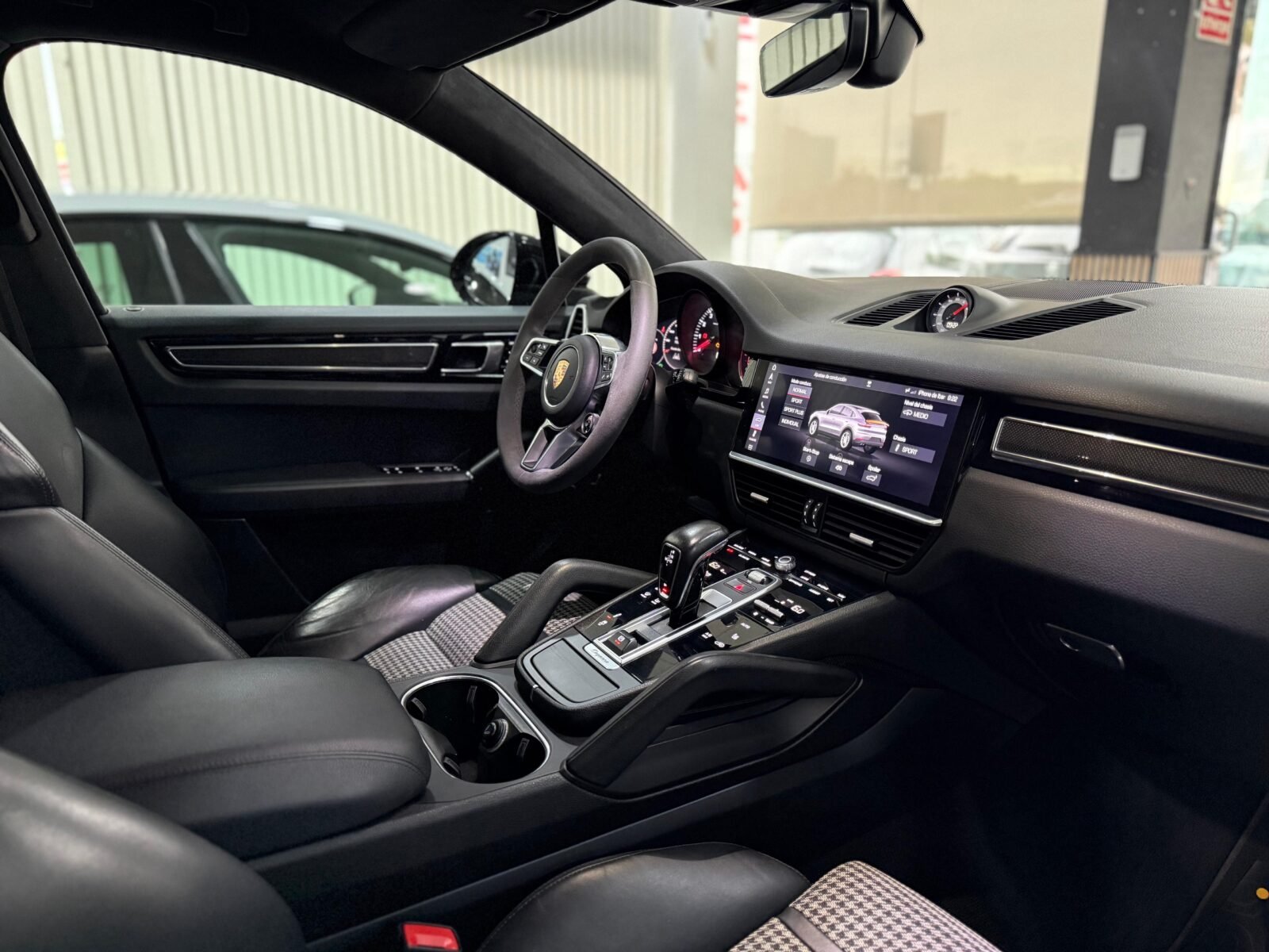 PORSCHE Cayenne  3.0 V6  5p S/S tip