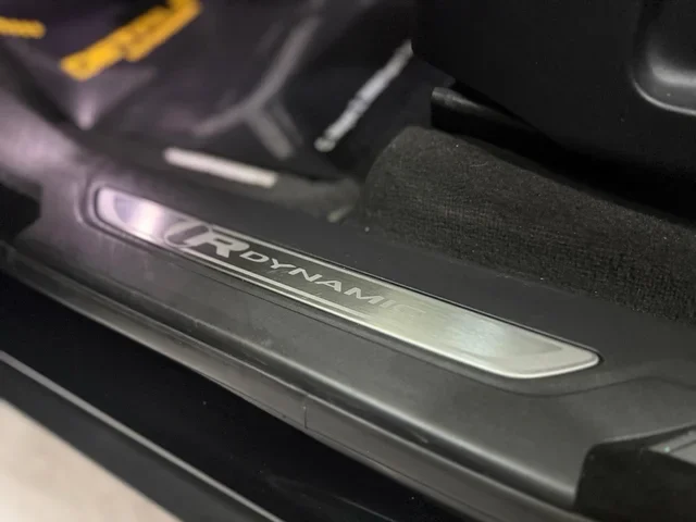 LAND-ROVER VELAR R-DYNAMIC 2.0 D Diésel HEV