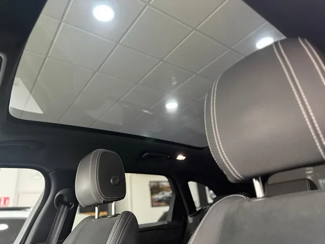LAND-ROVER VELAR R-DYNAMIC 2.0 D Diésel HEV