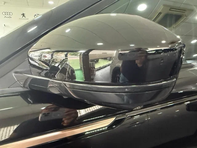 LAND-ROVER VELAR R-DYNAMIC 2.0 D Diésel HEV