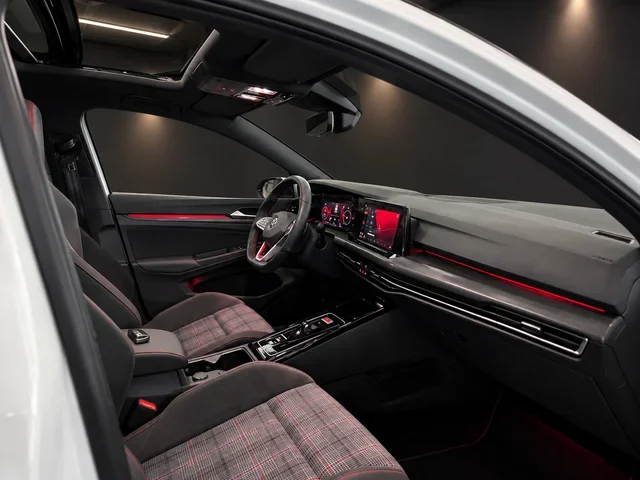 VOLKSWAGEN GOLF GTI 2.0