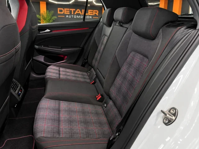 VOLKSWAGEN GOLF GTI 2.0