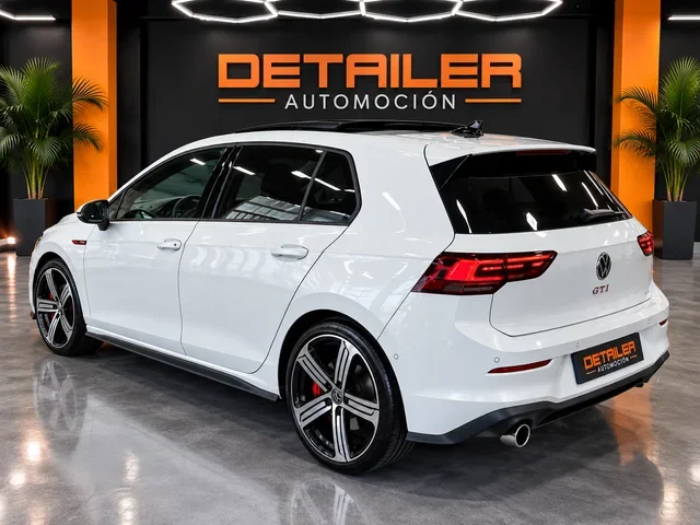 VOLKSWAGEN GOLF GTI 2.0