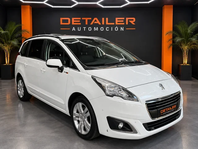 PEUGEOT 5008 STYLE