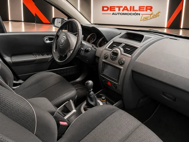 RENAULT Megane